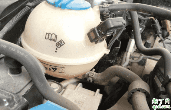 防凍液可以加水用嗎 汽車防凍液怎么加才好2