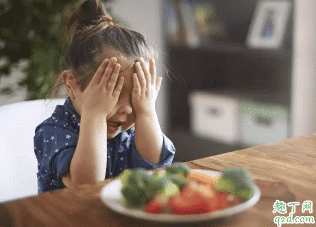 小孩口臭是如何引起的 孩子口臭吃什么調(diào)理能夠根除1