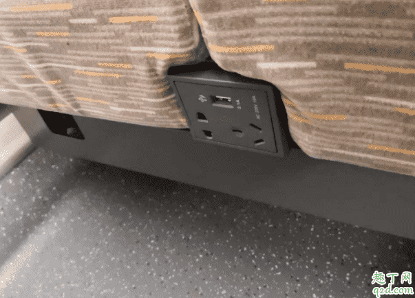 高鐵有充電插座嗎 高鐵動車充電位置在哪4