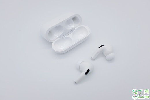 airpods pro怎么拿出來(lái) airpods pro充電要把耳機(jī)拿出來(lái)嗎1