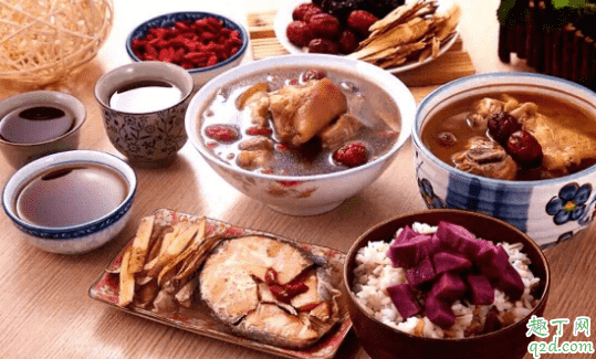 月子里哪些調料不能吃 產后月子期間能吃哪些堅果零食3