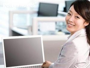 電腦族如何緩解身體不適？頻用電腦者最需警惕頭痛腰酸背痛眼疲勞
