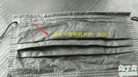 黑色口罩和藍(lán)色口罩哪個好 黑色一次性口罩繩子在里面還是在外面6