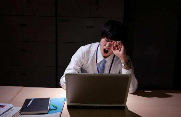 長期上夜班，算是熬夜嗎？聽聽醫生說熬夜的正確說法