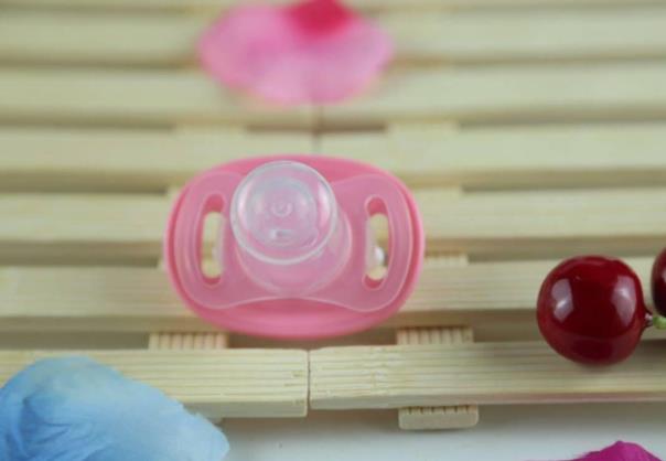 安撫奶嘴的作用是什么？安撫奶嘴什么時候用