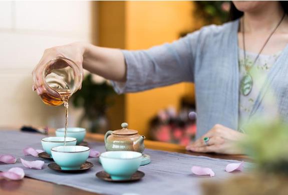 哺乳期飲食禁忌？哺乳期能喝茶嗎