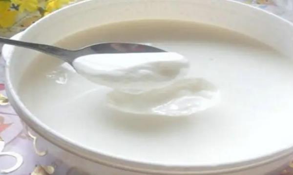 酸奶放車里高溫還能喝嗎？ 飯后多久可以喝酸奶？