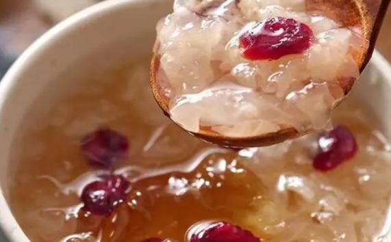 膠原蛋白什么時候吃最好？膠原蛋白吃多了會怎樣